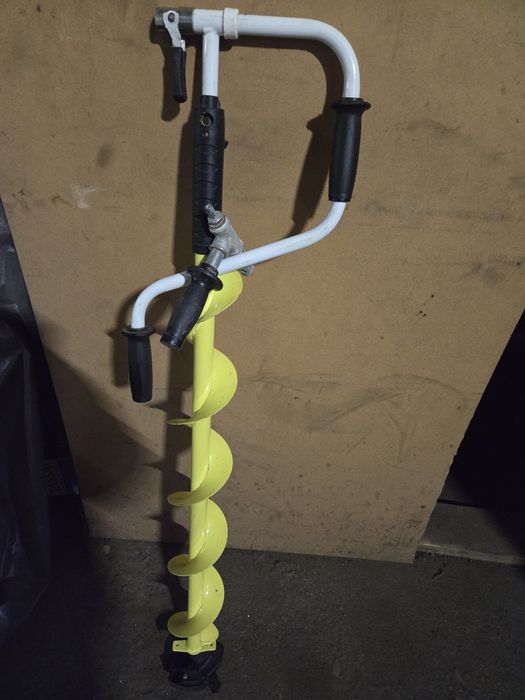 Продам ледобур 130