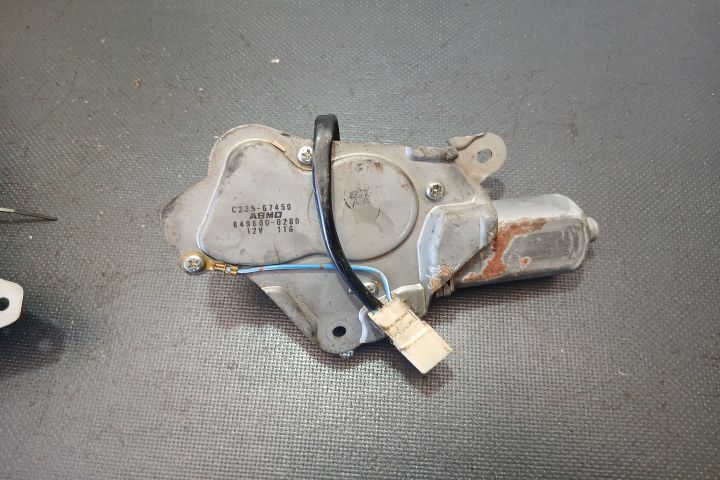 Motoras stergator luneta C235-67450 84960-0280 C235-67450 84960-0280