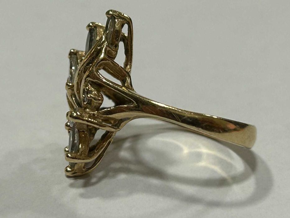 Златен пръстен 14 К 585 /4,50 гр.