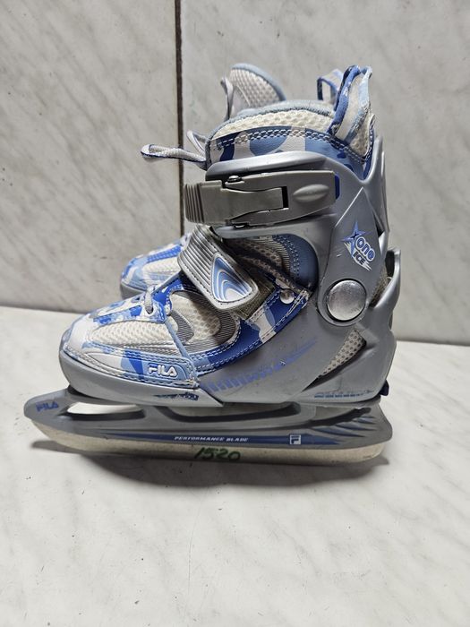 Patine 1520 gheata reglabile Fila marime 32-33-34-35  .
