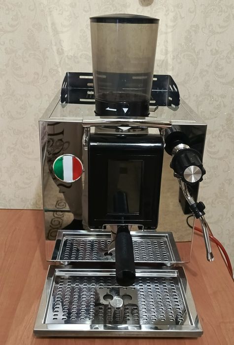 Профессиональная Кофемашина