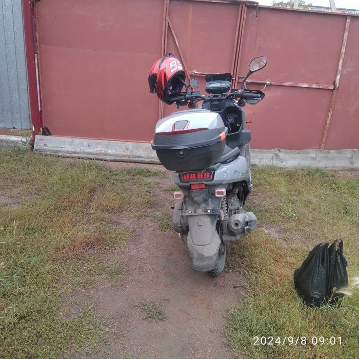 Продам скутор танк про