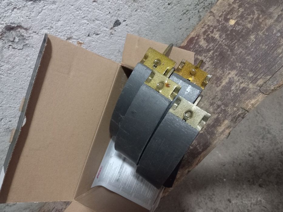 Комплект задни цилиндърчета и накладки за Пежо 406