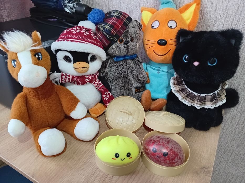 Игрушки, сквиши-пельмень