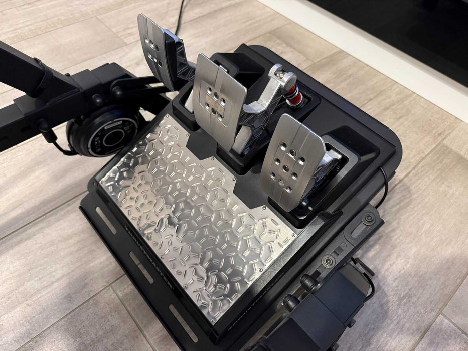 Thrustmaster  volan T-GT 2 pedale T-LCM schimbator TH8A