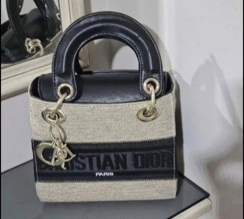 Нова чанта Dior налична