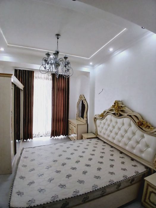 ЖК Яккасарой  Сити  Молл. Продаётся 2/3 ком.