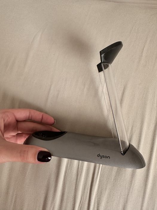 Продам утюжок выпрямитель dyson