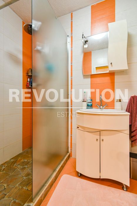 Дава се под наем Тристаен апартамент в София, Овча купел - 90 кв.м за 1125 € - Снимка #12