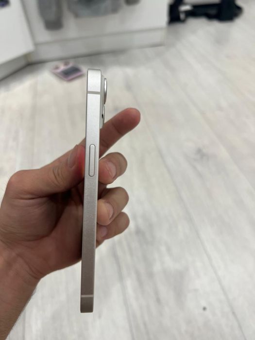 iPhone 14 256гб АКБ 77