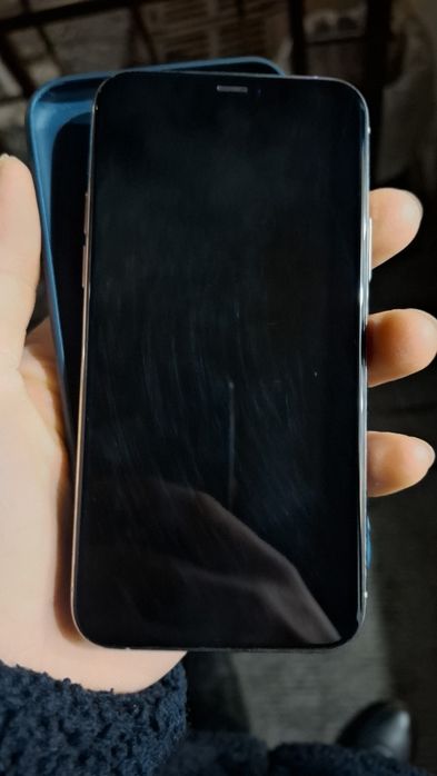 Продаю Айфон 11 Про