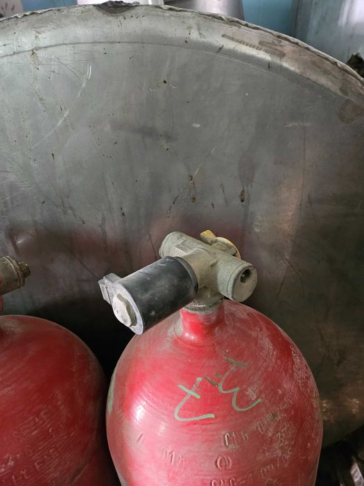 Метанови бутилки