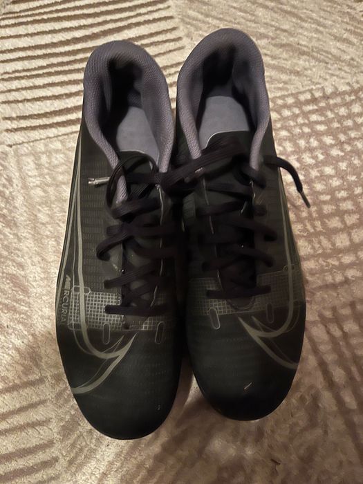 Оригинални бутонки Nike 39