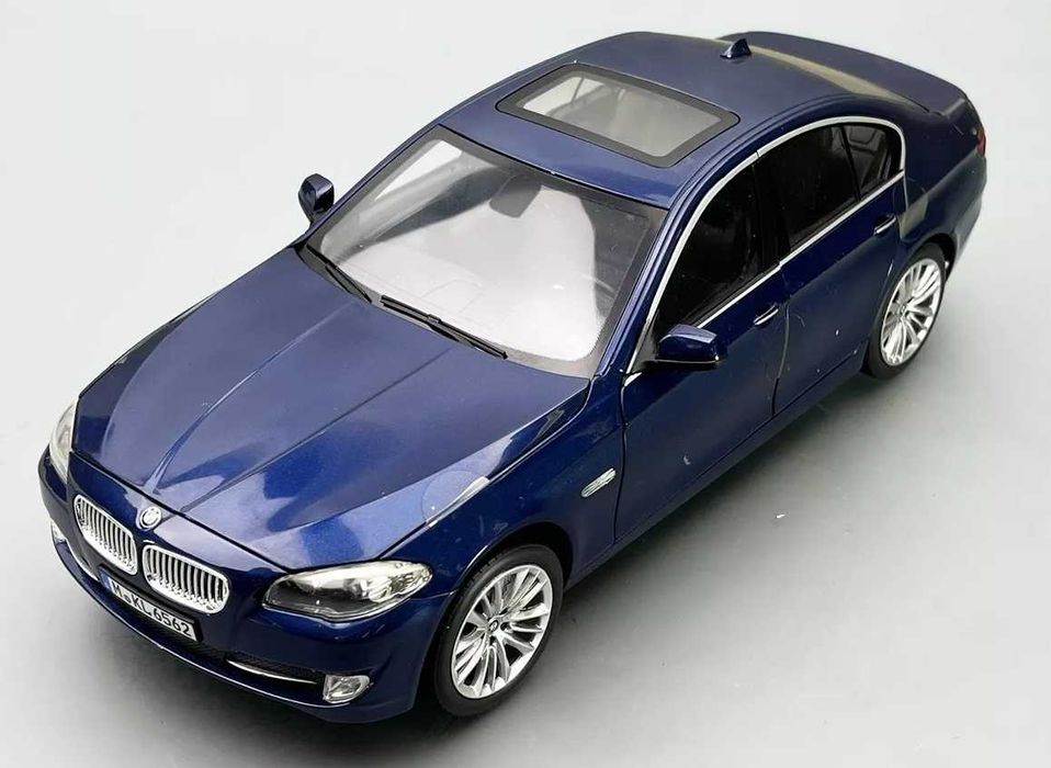 BMW 550i NOREV Умален модел от метал в мащаб 1:18