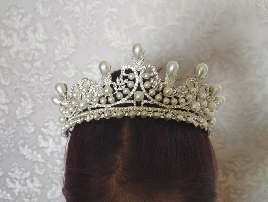 Продам детское платье 5-7 лет