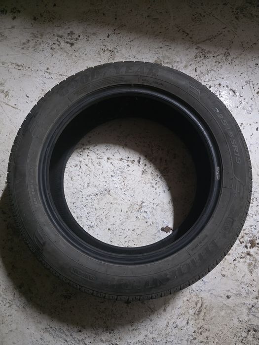 Продам летние шины 2 шт.