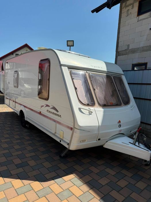 2004 swift charisma’
