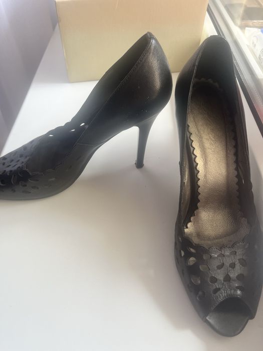 Продам туфли нарядные