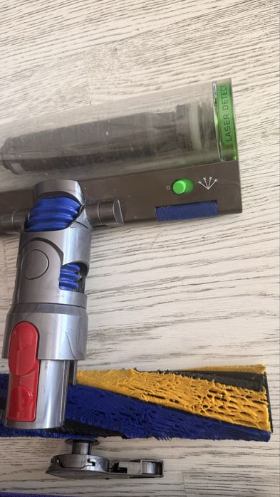 Dyson V15 detect absolute