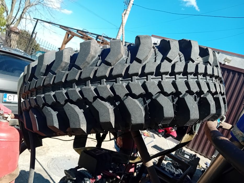 Vand 5 cauciucuri Journey Diger