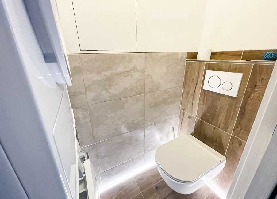 Дава се под наем Двустаен апартамент в Пловдив, Център - 55 кв.м за 175 € - Снимка #6