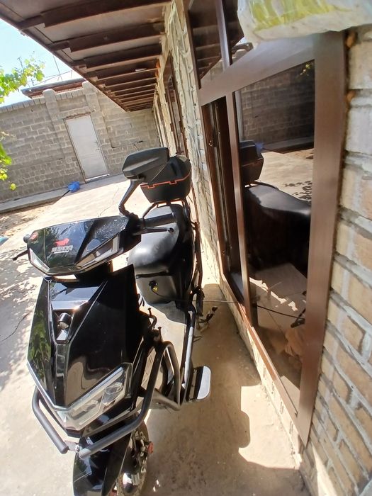 Skutr elektroniy hshshhshhs