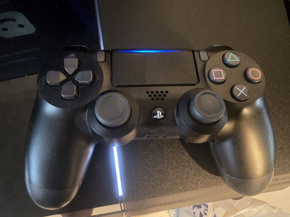 Consola PS4 plus gamepad V2 original modabill, firmware 2.51