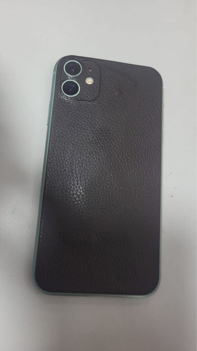 iPhone 11 / 128 ГБ