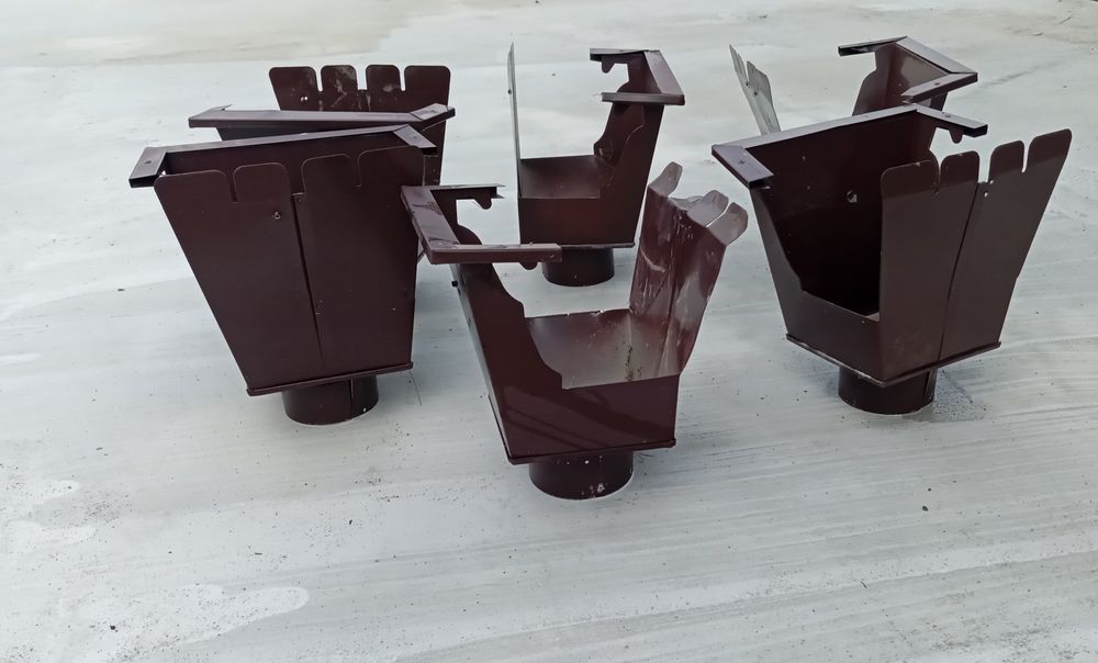 Дървен материал, греди и ламперия.