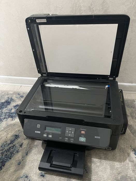 Продам 3в1 чернобелый принтер Epson M200