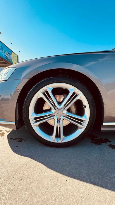Jante Audi S8 2022