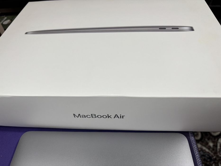 Macbook Air M1 8/256 full box