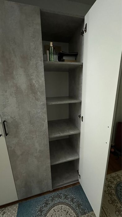 Продаётся аккуратный, вместительный шкаф