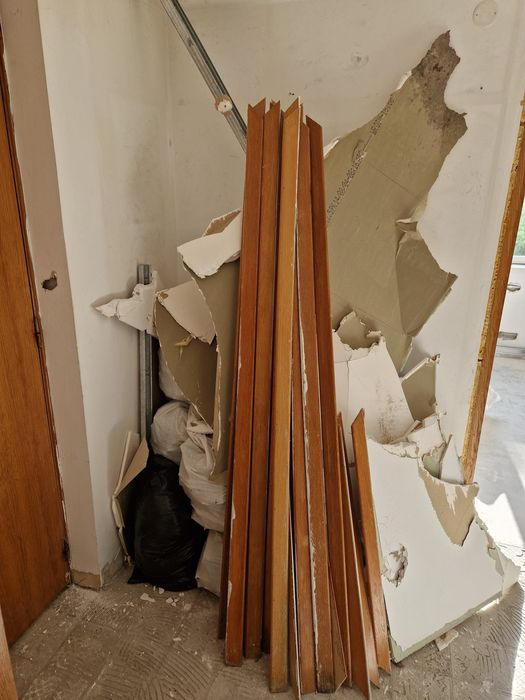 Evacuare moloz Transport moloz Debarasare moloz