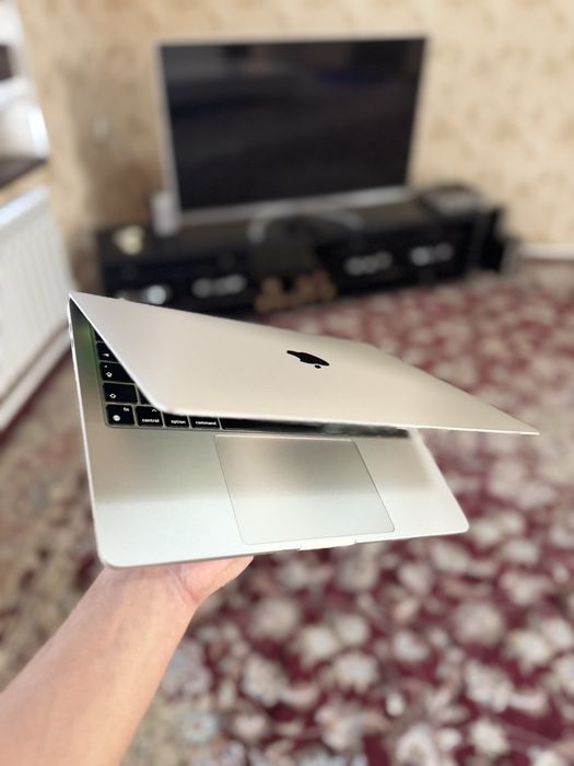 MacBook Pro M1 8/256