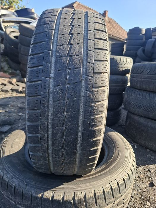 Vand 2 anvelope 235 65 16 C falken de iarna bune dot 2021