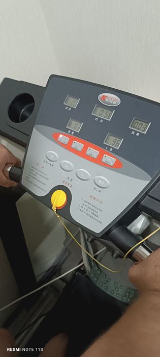 Продам беговую дорожку