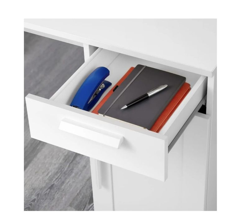 Письменный стол IKEA BRIMNES