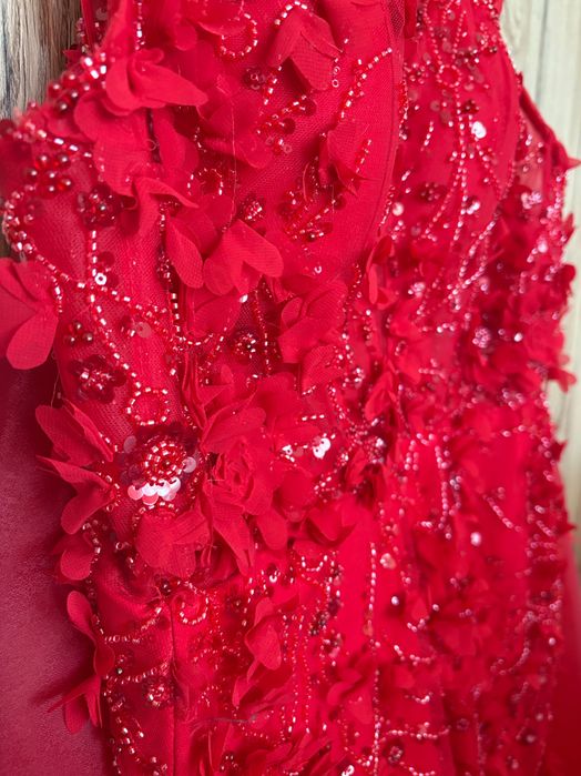 Бална рокля червена