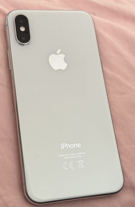 iPhone XS 64GB закупен от Англия