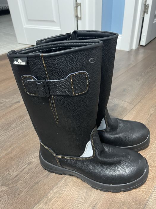 Продам зимние рабочие сапоги