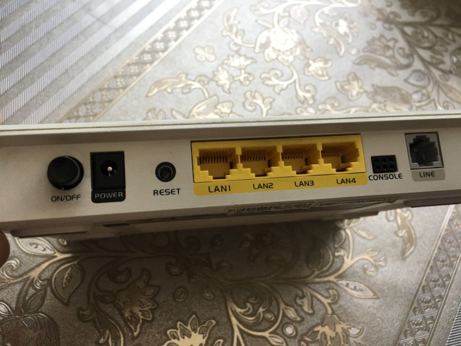 Wi-Fi роутер ASUS WL-AM604g