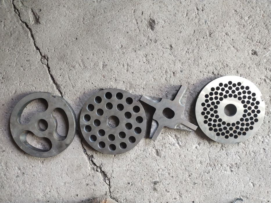 Продаётся ленточные пилы и принимаем заказы.