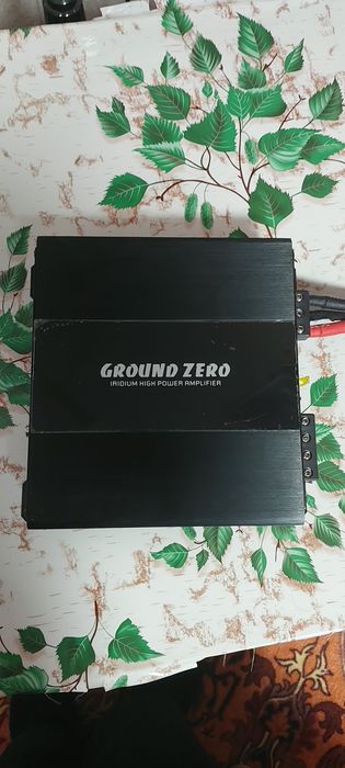 Продам автомобильный усилитель двух канальный класса АB