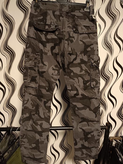Камуфлажен карго панталон