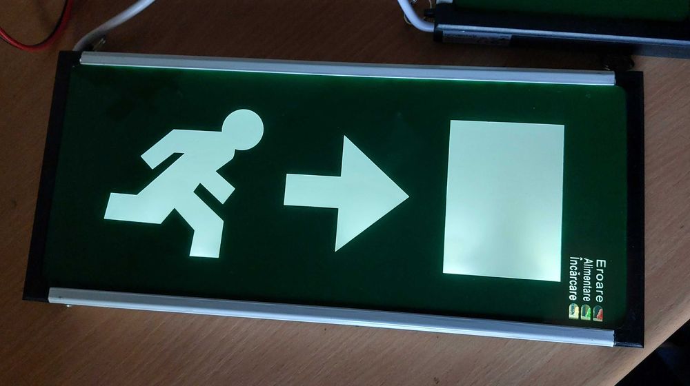 Set lampi de EXIT, lampi de siguranta, doua bucati