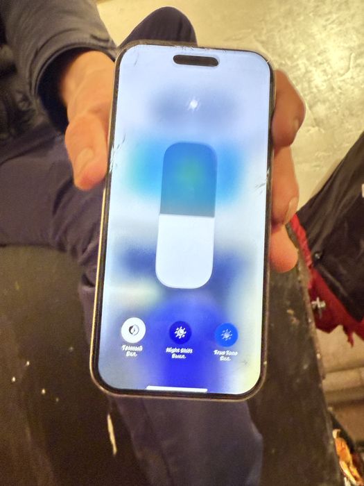 Продам айфон 16 про