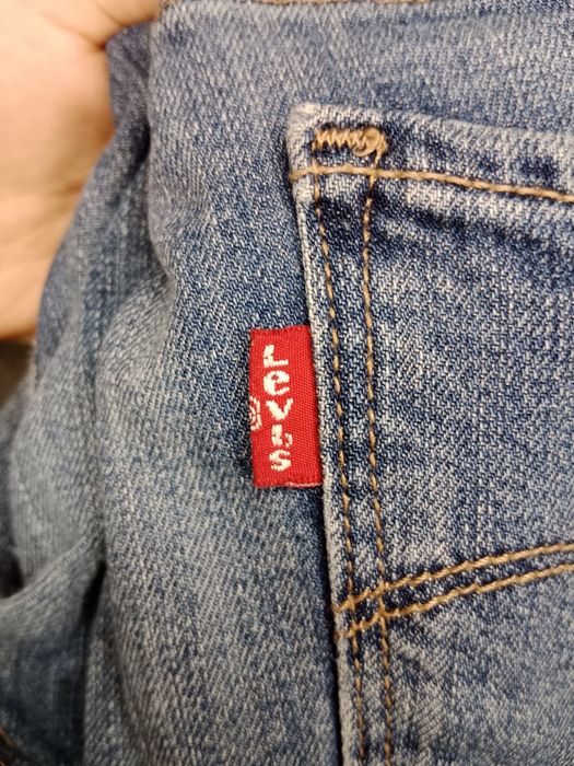 Женские джинсы Levi's