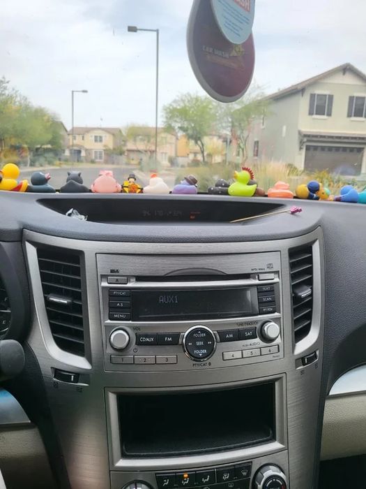 2010-12 Subaru OEM Radio mp3 CD