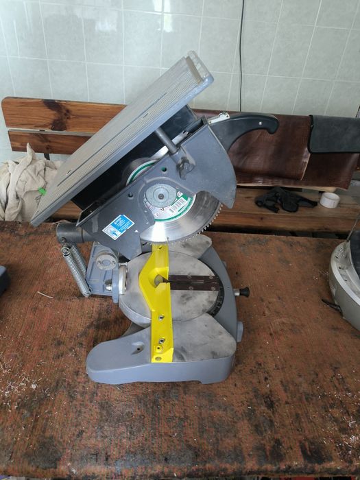 Электро пила BETA